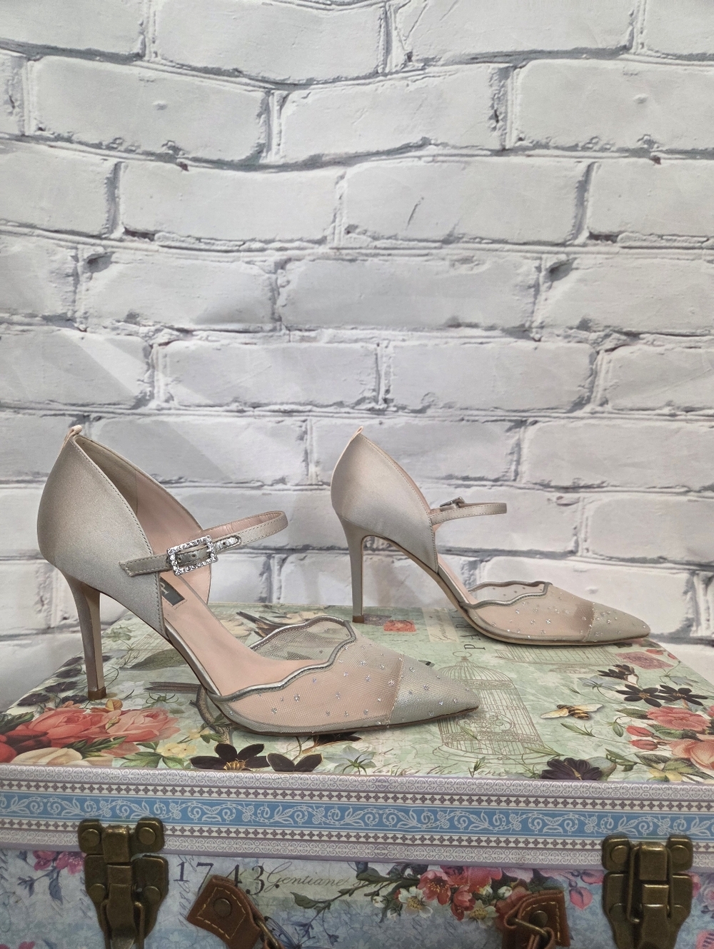 SJP Infinity Pumps In Ivey Raindrop - Picture 3 of 9